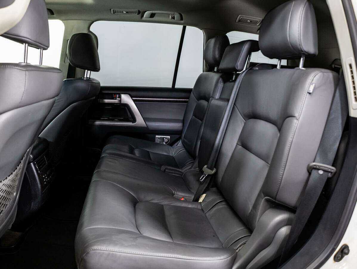 Toyota Land Cruiser 2010 года с пробегом. Фото: #7
