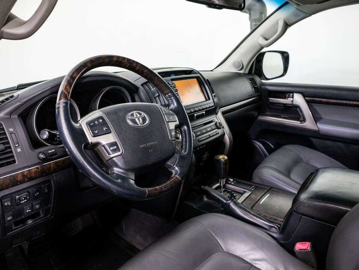 Toyota Land Cruiser 2010 года с пробегом. Фото: #8