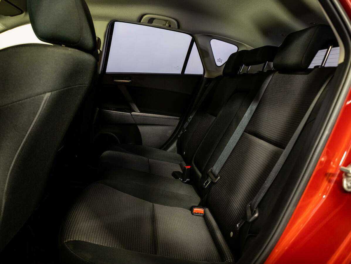 Б/У Мазда 3 2012 года. Фото: #9