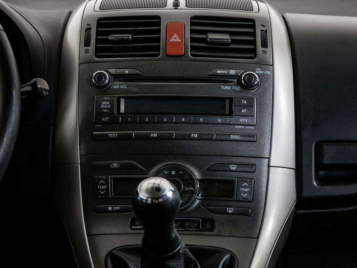 Toyota Auris 2008 года с пробегом. Фото: #13