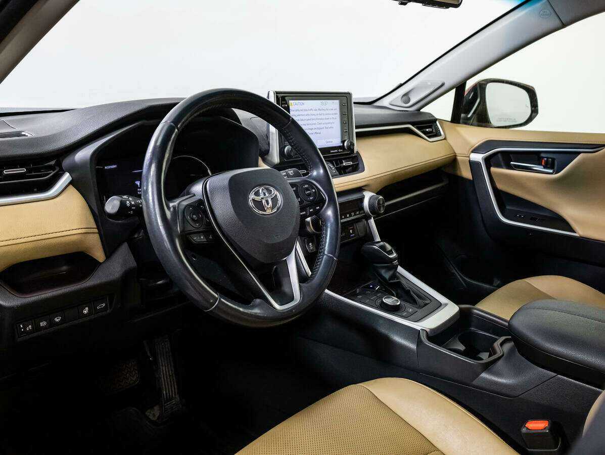 Toyota RAV4 2019 года с пробегом. Фото: #10