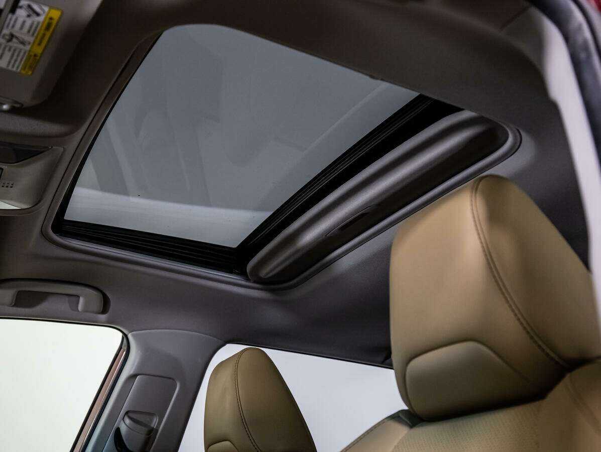 Toyota RAV4 2019 года с пробегом. Фото: #13