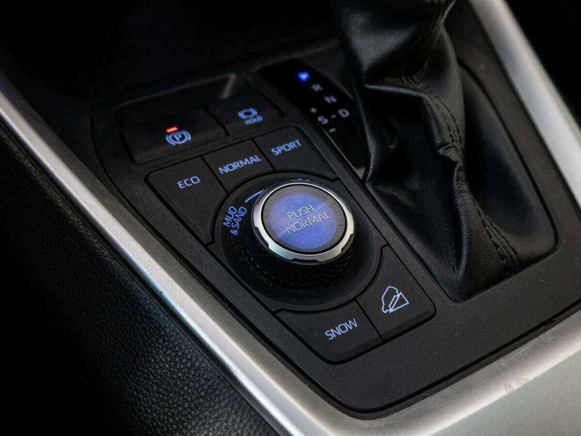 Toyota RAV4 2019 года с пробегом. Фото: #15