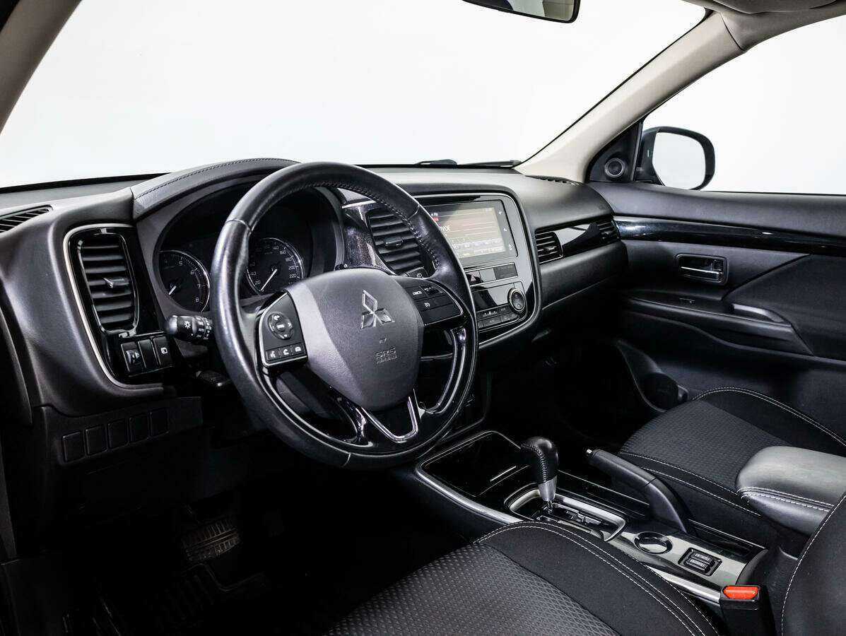 Mitsubishi Outlander 2019 года с пробегом. Фото: #8
