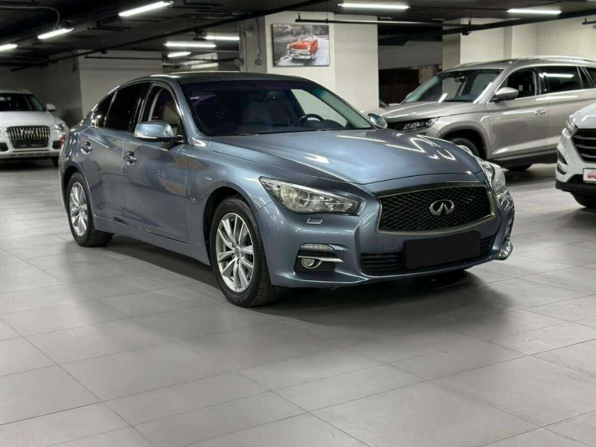 Infiniti Q50 2014 года с пробегом. Фото: #2