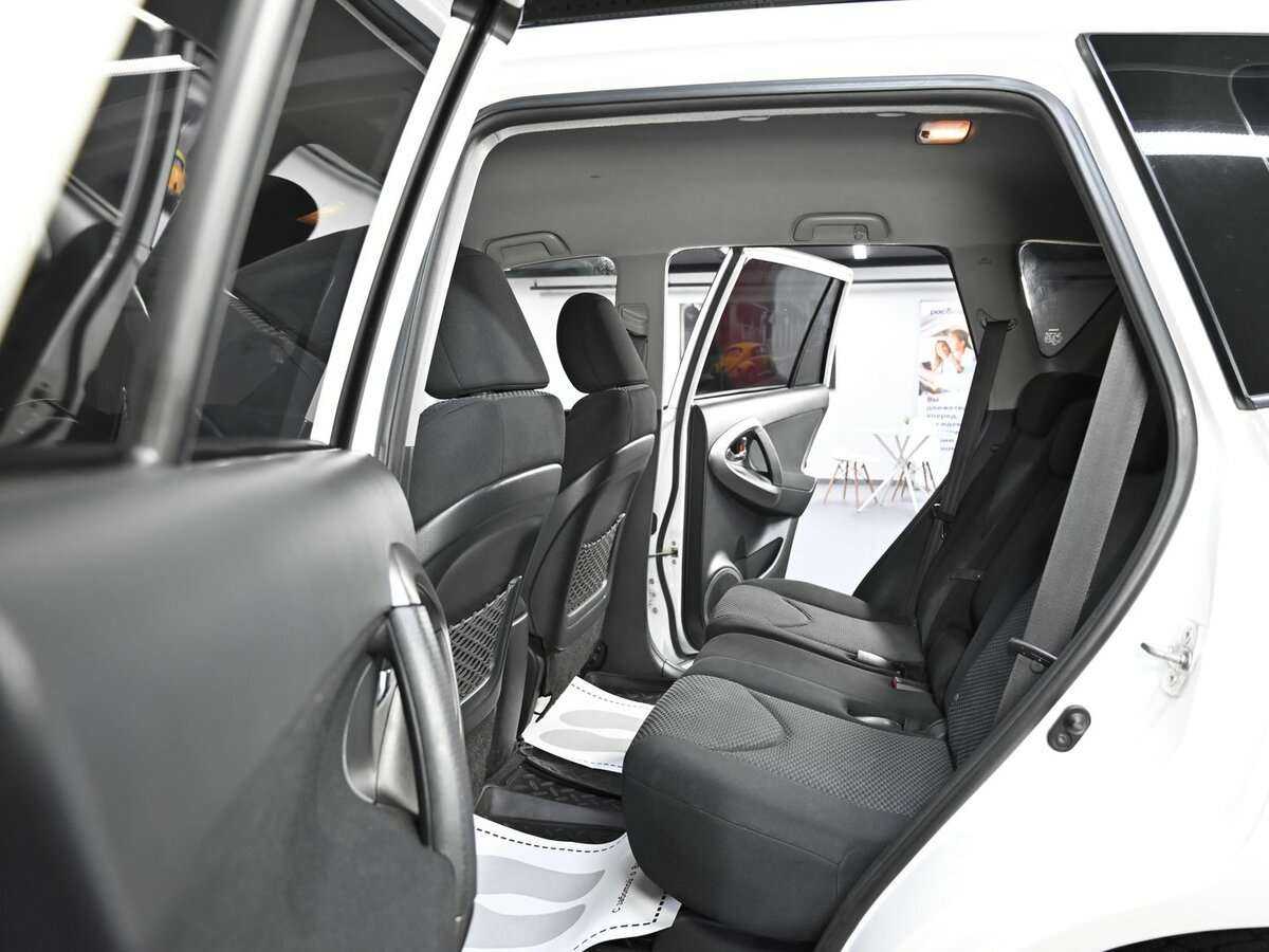 Toyota RAV4 2009 года с пробегом. Фото: #5