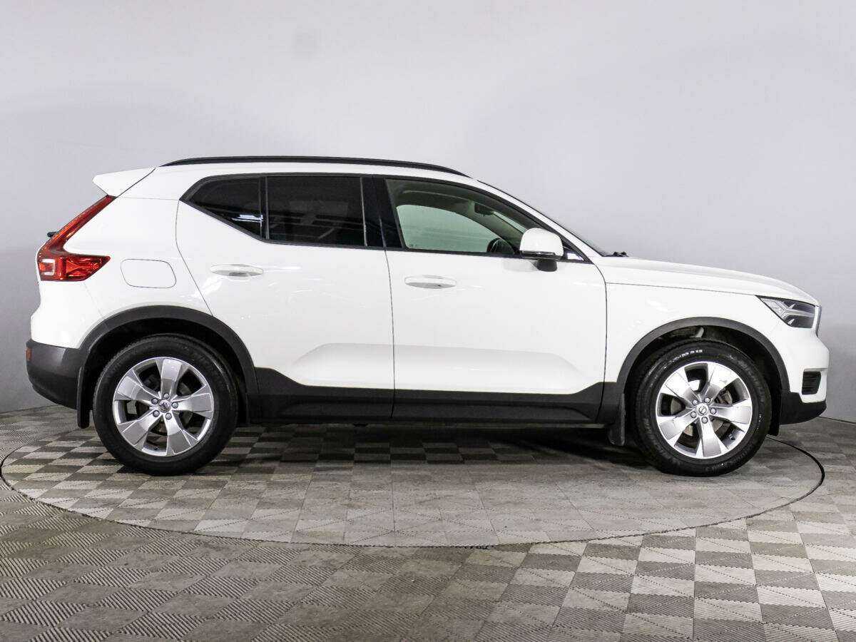 Volvo XC40 2019 года с пробегом. Фото: #3
