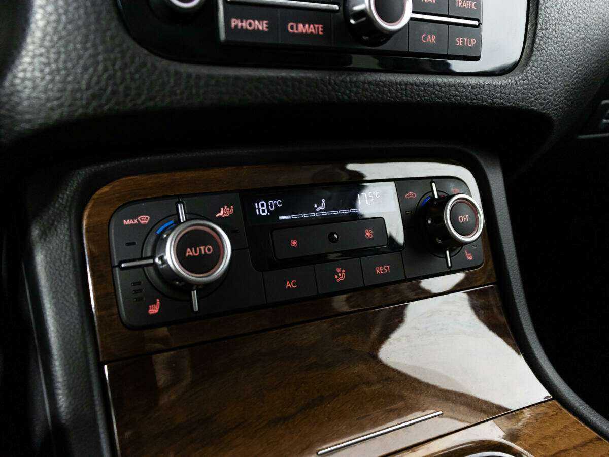 Volkswagen Touareg 2011 года с пробегом. Фото: #16