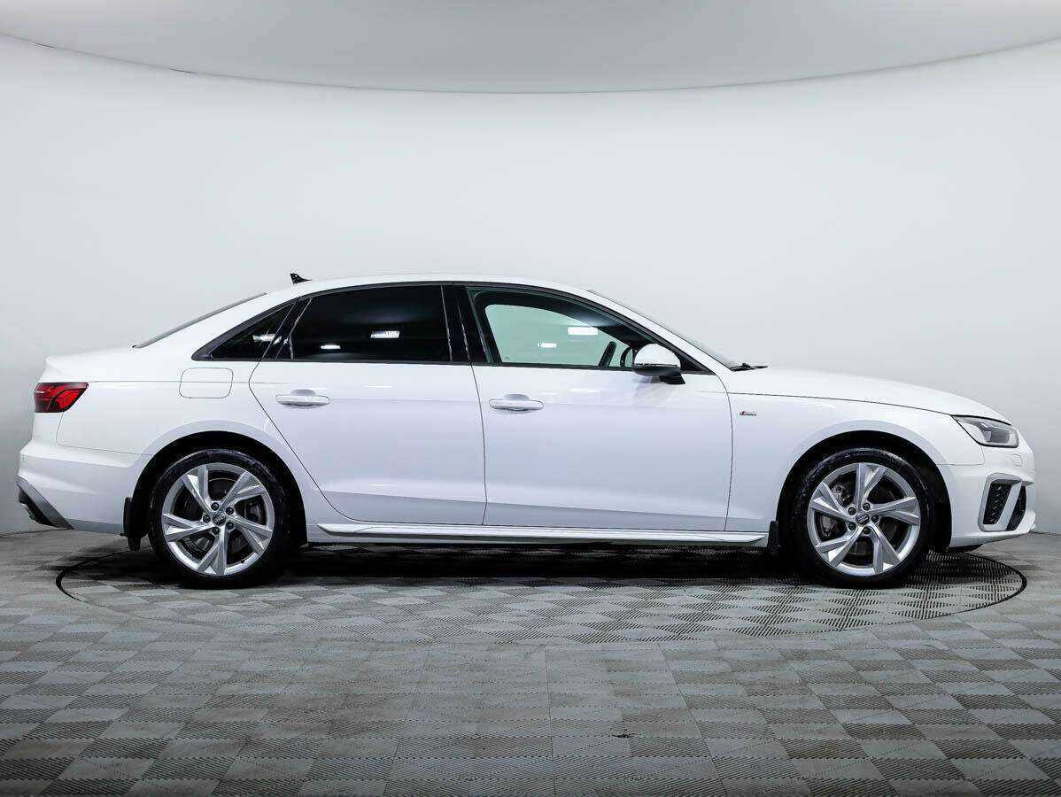 Audi A4 2020 года с пробегом. Фото: #2