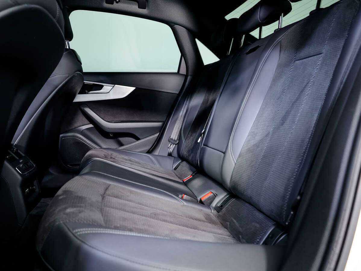 Audi A4 2020 года с пробегом. Фото: #11