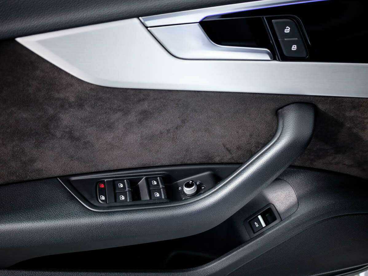 Audi A4 2020 года с пробегом. Фото: #16