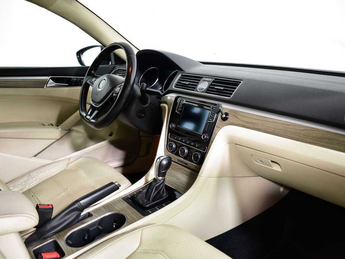 Volkswagen Passat 2016 года с пробегом. Фото: #8