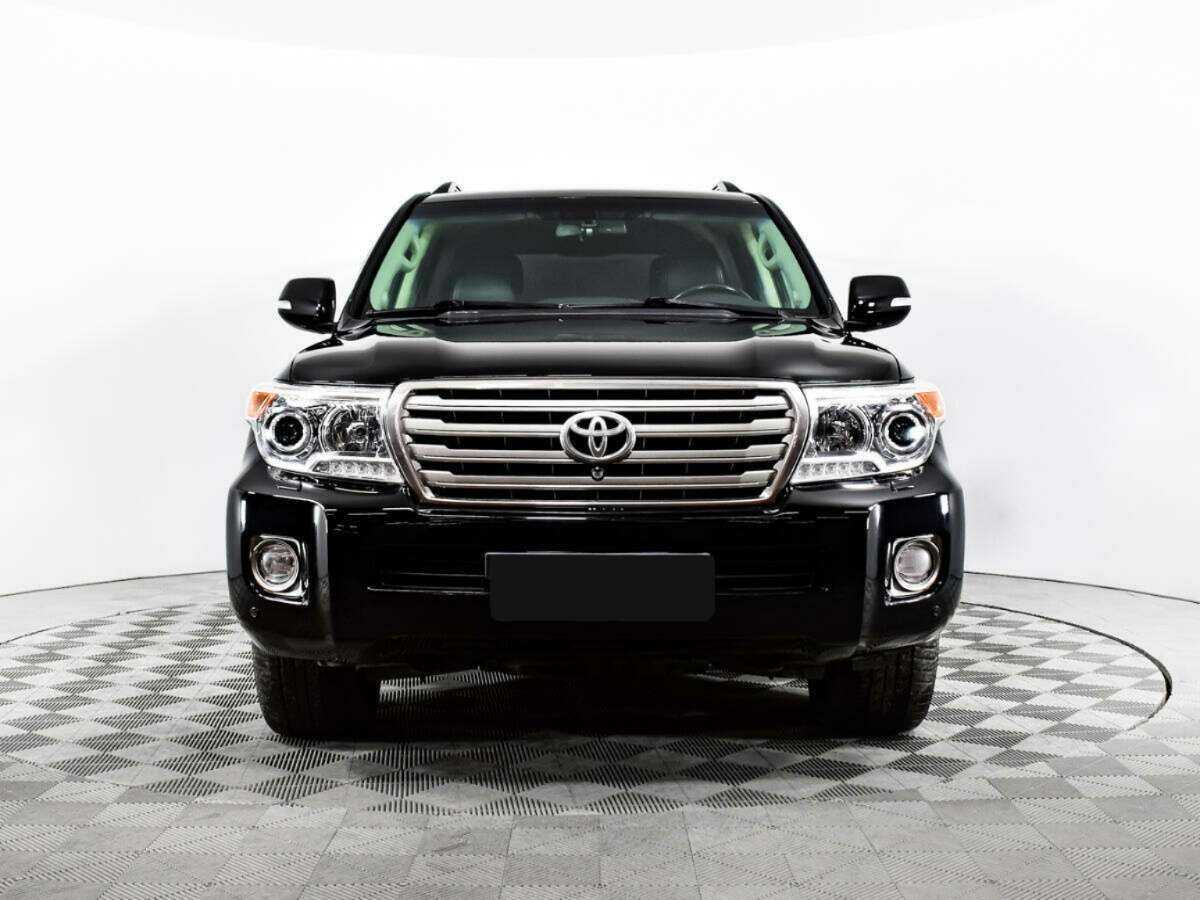 Toyota Land Cruiser 2012 года с пробегом. Фото: #1
