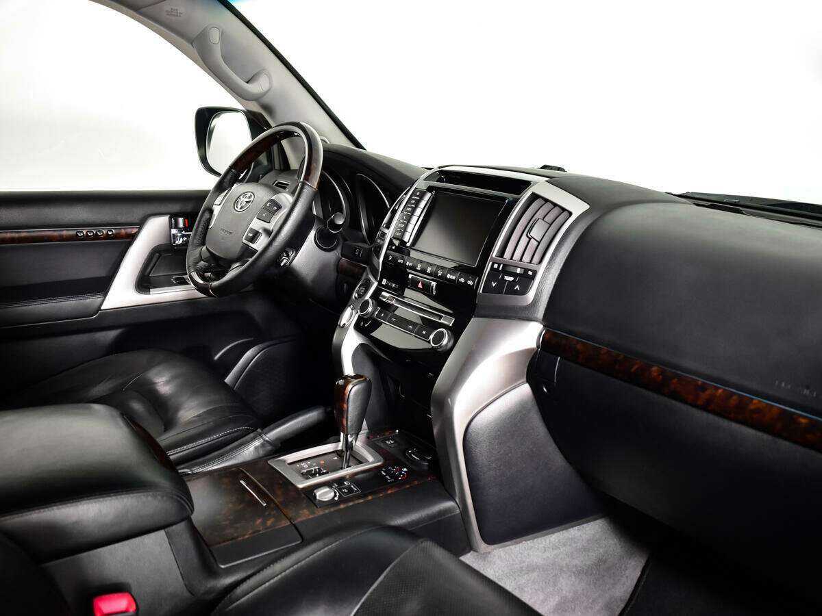 Toyota Land Cruiser 2012 года с пробегом. Фото: #8
