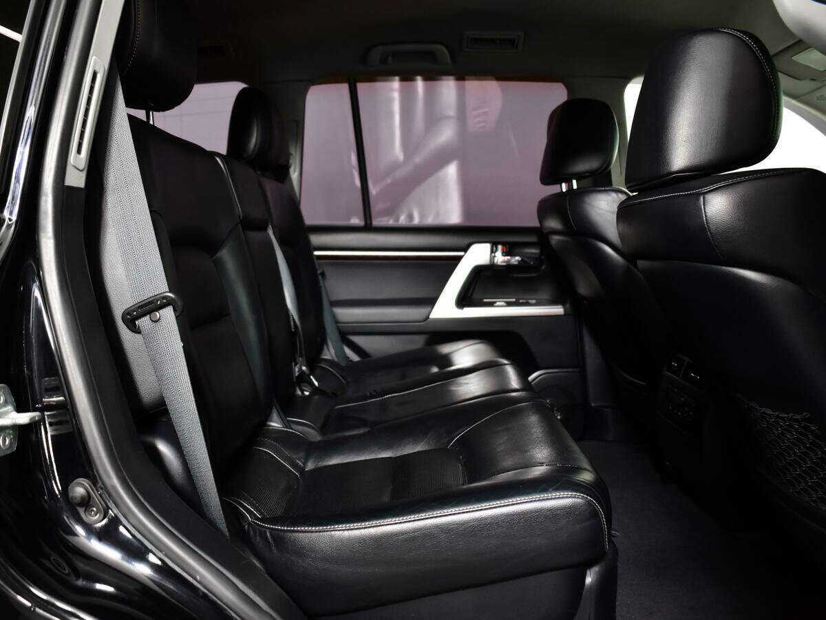 Toyota Land Cruiser 2012 года с пробегом. Фото: #9