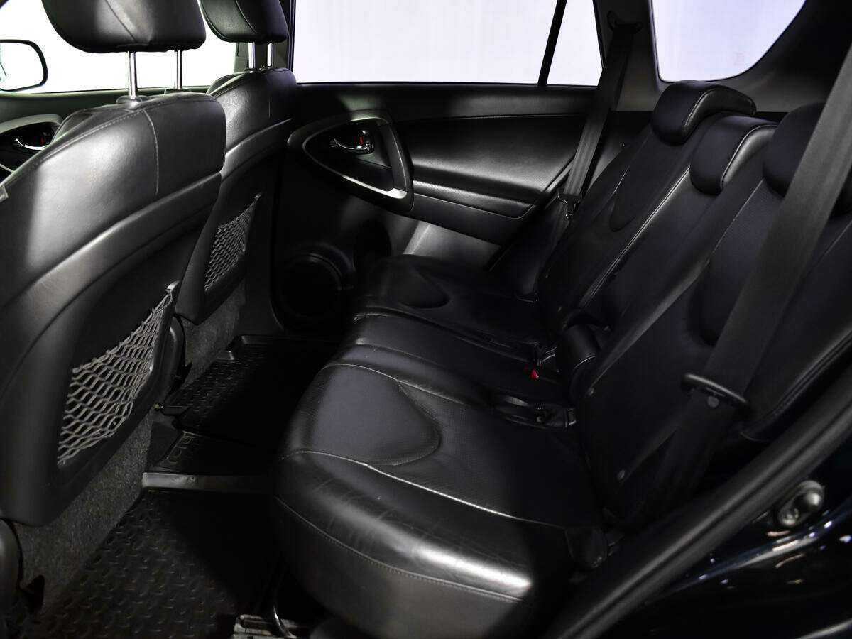 Toyota RAV4 2010 года с пробегом. Фото: #9