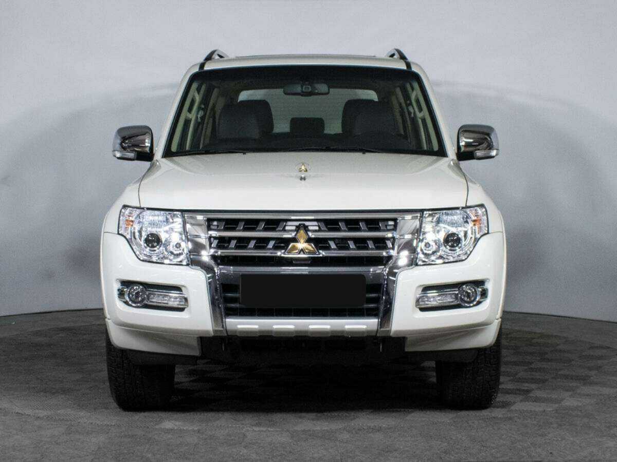 Mitsubishi Pajero 2021 года с пробегом. Фото: #1