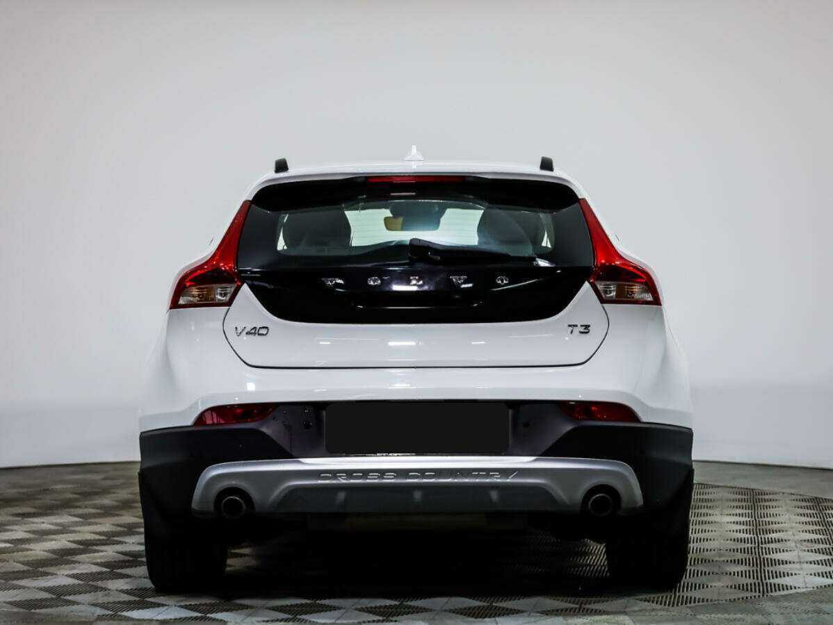 Volvo V40 Cross Country 2018 года с пробегом. Фото: #3