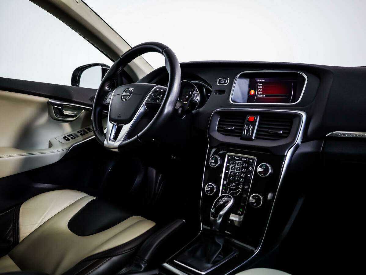 Volvo V40 Cross Country 2018 года с пробегом. Фото: #5