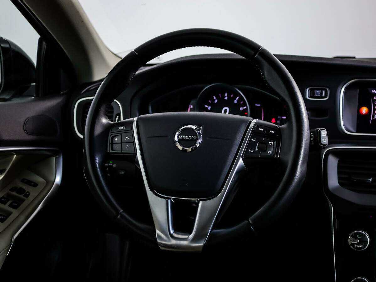 Volvo V40 Cross Country 2018 года с пробегом. Фото: #7