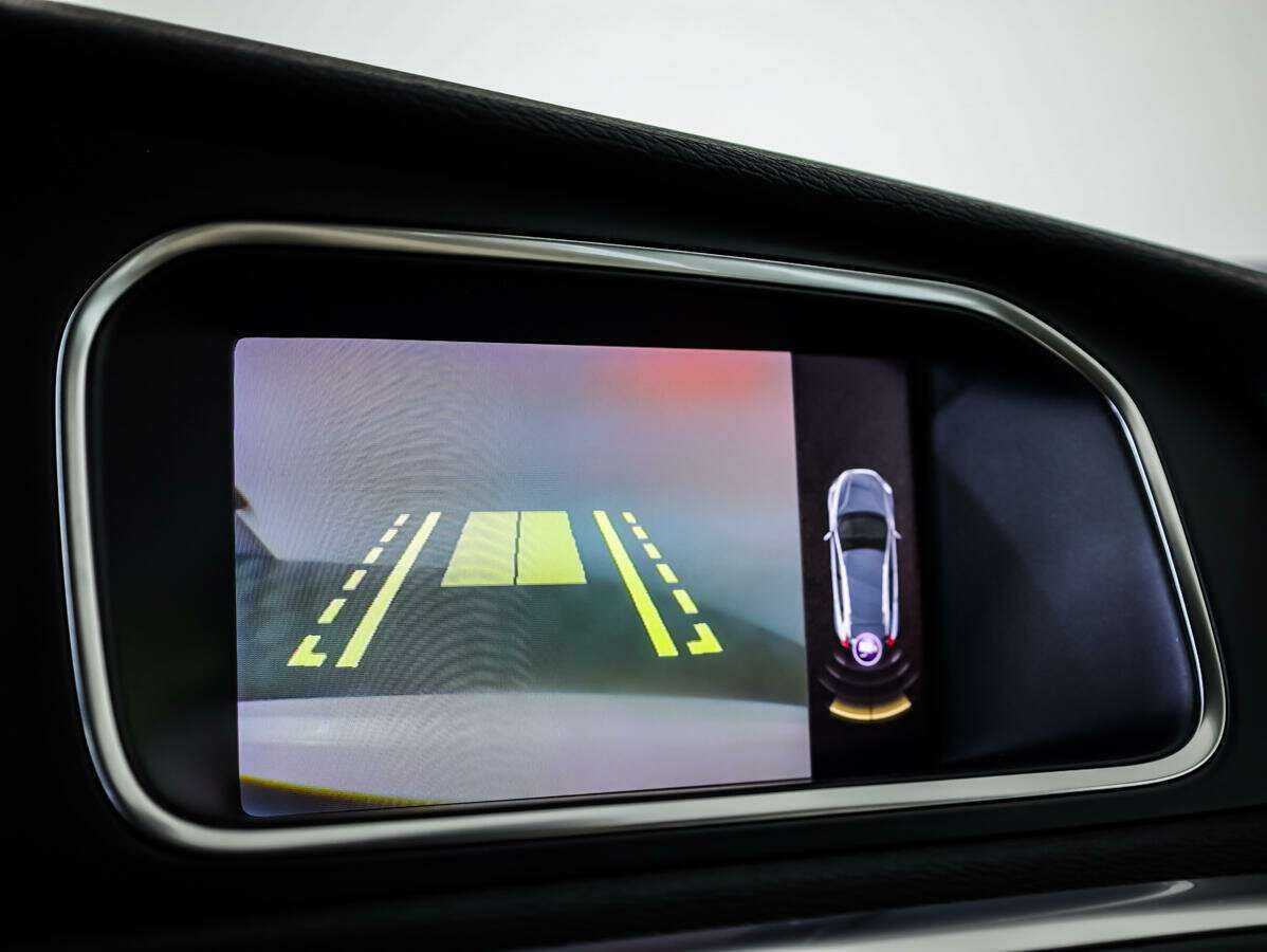 Volvo V40 Cross Country 2018 года с пробегом. Фото: #10