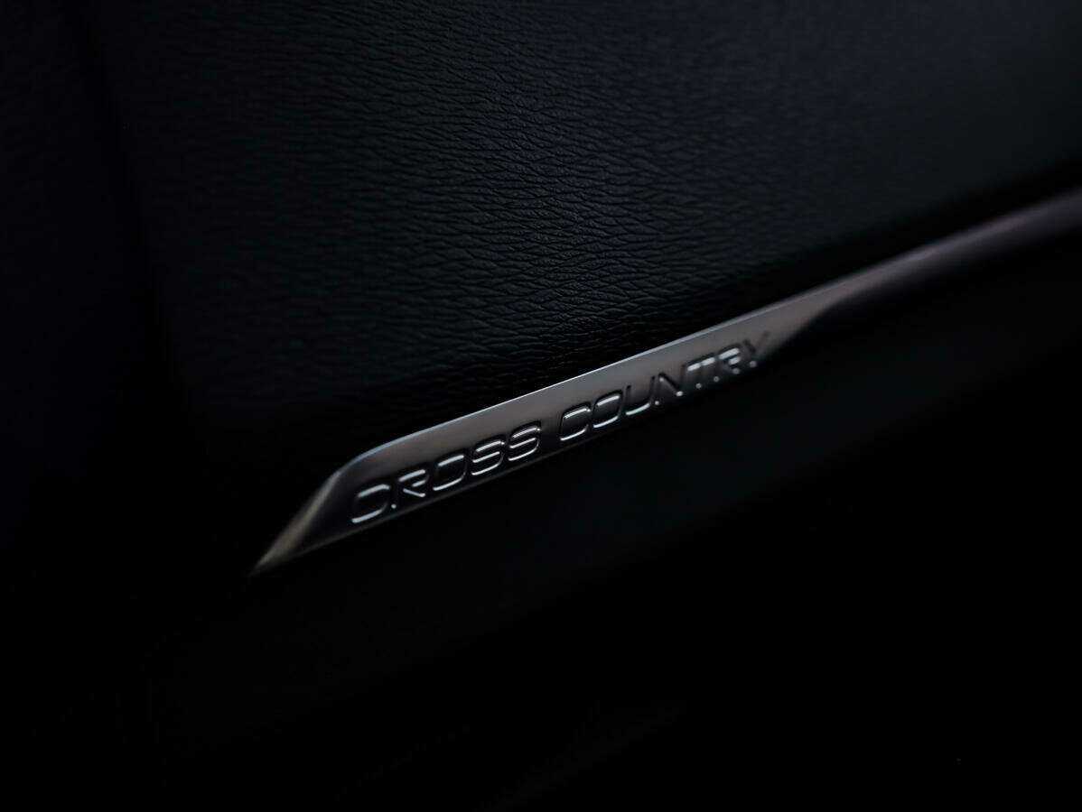 Volvo V40 Cross Country 2018 года с пробегом. Фото: #12