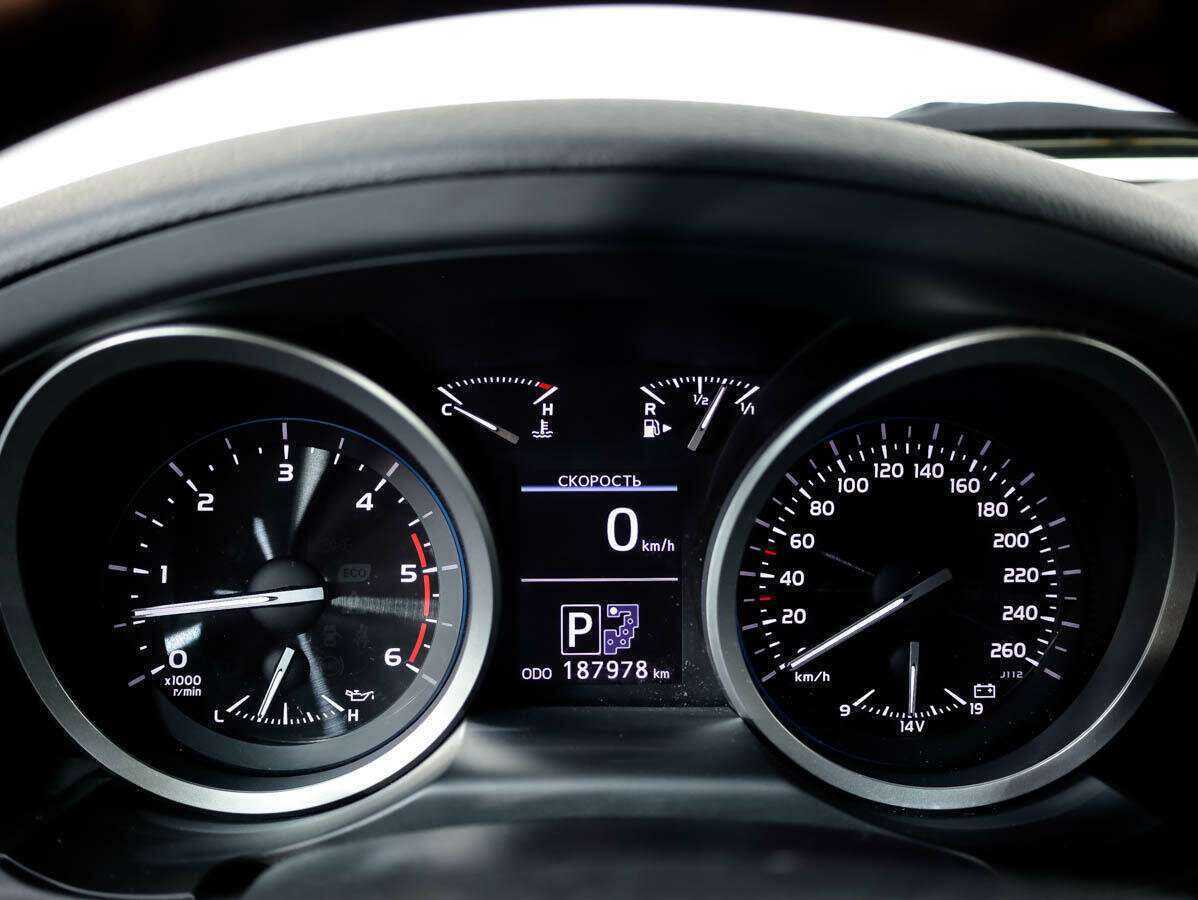 Toyota Land Cruiser 2012 года с пробегом. Фото: #9