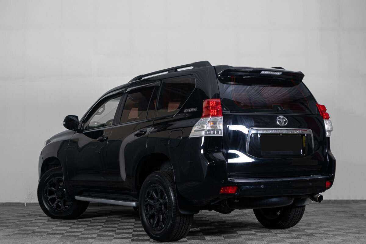 Toyota Land Cruiser Prado 2010 года с пробегом. Фото: #3