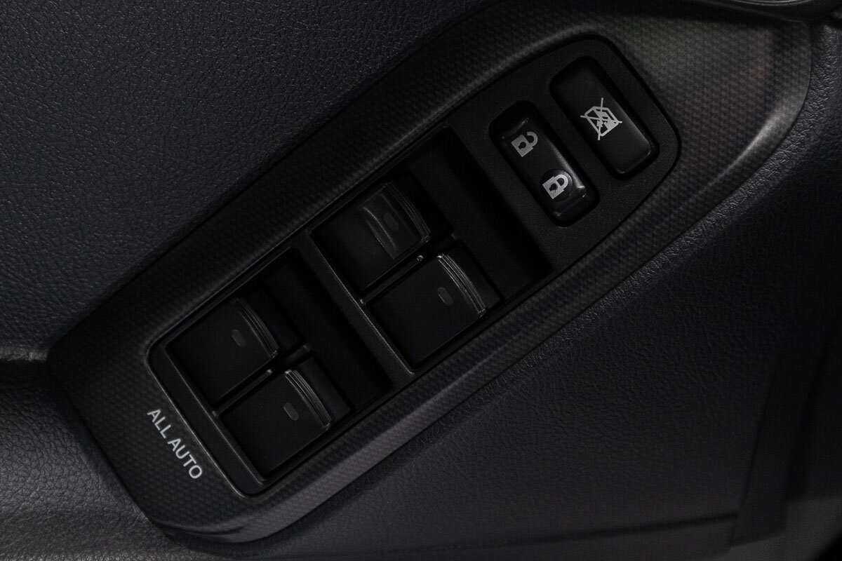 Toyota Land Cruiser Prado 2010 года с пробегом. Фото: #6