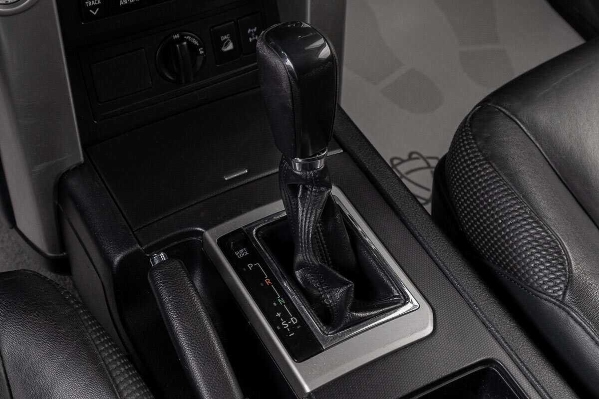 Toyota Land Cruiser Prado 2010 года с пробегом. Фото: #16