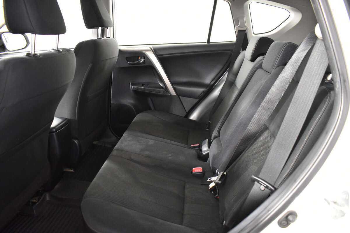 Б/У Тойота Рав4 2013 года. Фото: #6