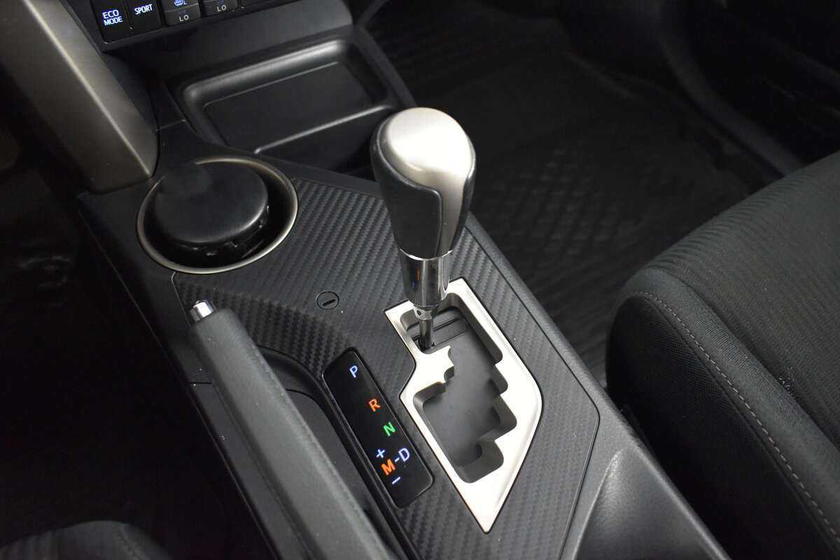 Б/У Тойота Рав4 2013 года. Фото: #13