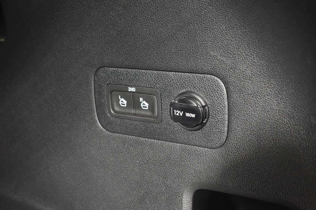 Hyundai Santa Fe 2021 года с пробегом. Фото: #6