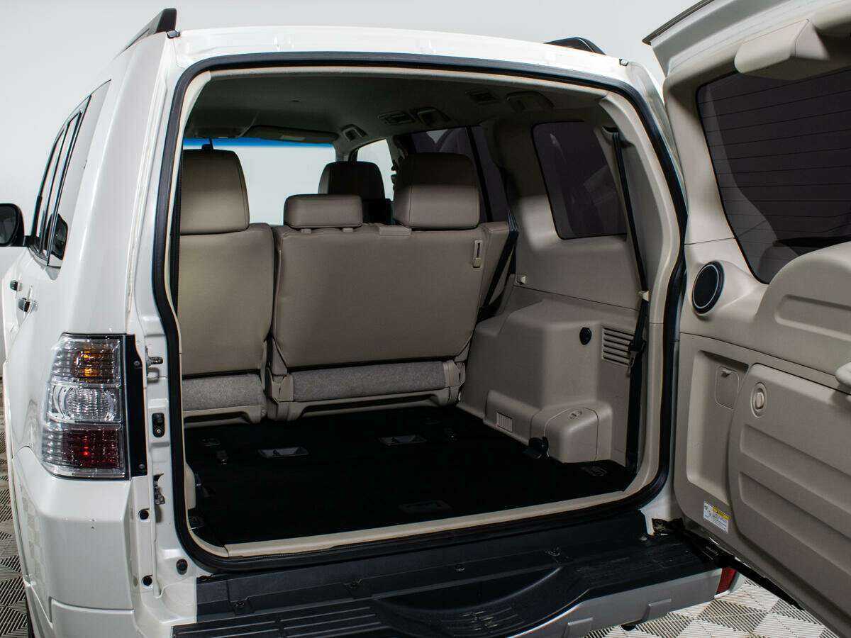 Mitsubishi Pajero 2019 года с пробегом. Фото: #14