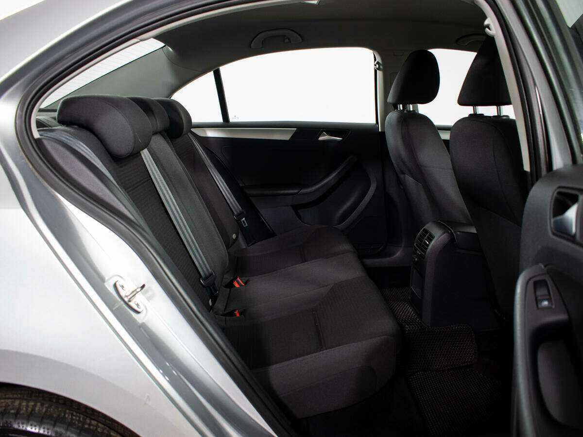 Б/У Фольксваген Джетта 2018 года. Фото: #9