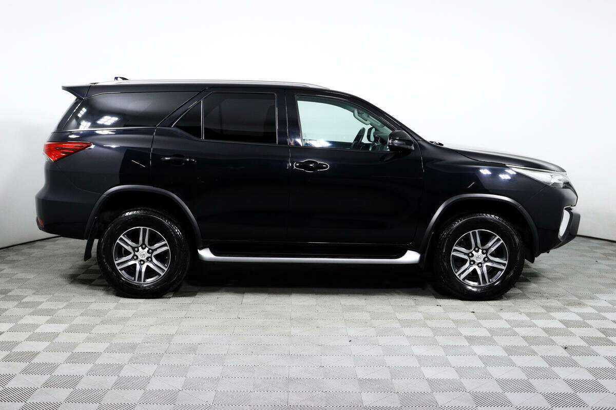 Toyota Fortuner 2018 года с пробегом. Фото: #3
