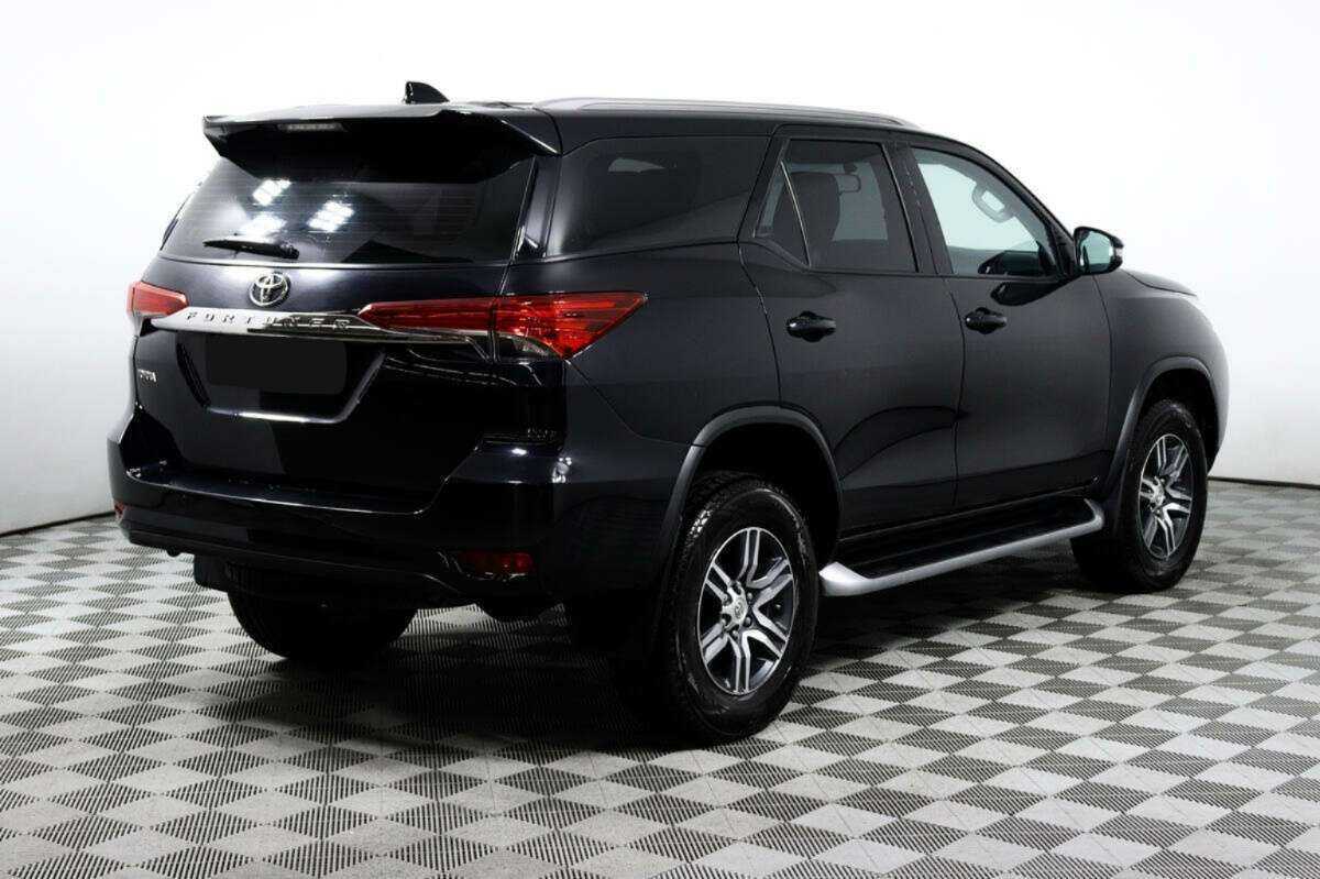Toyota Fortuner 2018 года с пробегом. Фото: #4