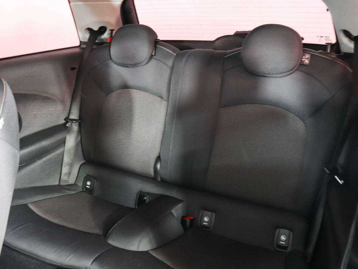 Mini Hatch 2015 года с пробегом. Фото: #11