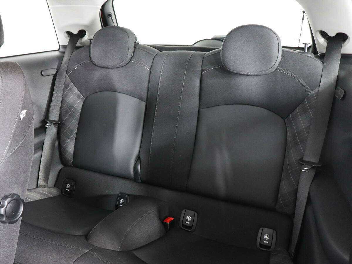 Mini Hatch 2015 года с пробегом. Фото: #11