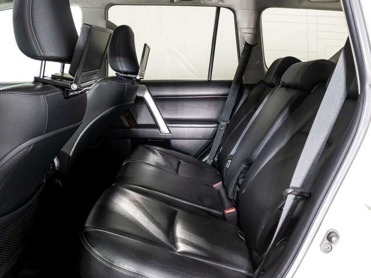 Toyota Land Cruiser Prado 2015 года с пробегом. Фото: #9
