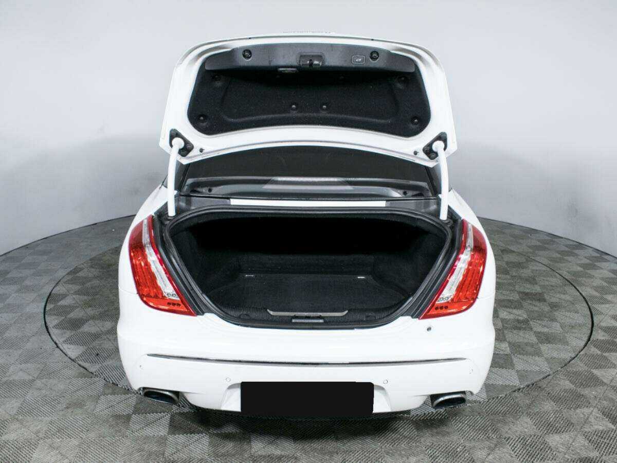 Jaguar XJ 2014 года с пробегом. Фото: #22