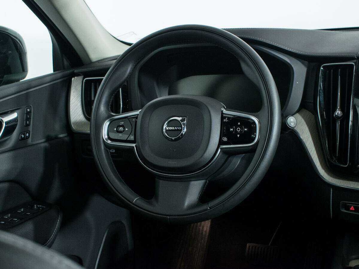 Volvo XC60 2019 года с пробегом. Фото: #11