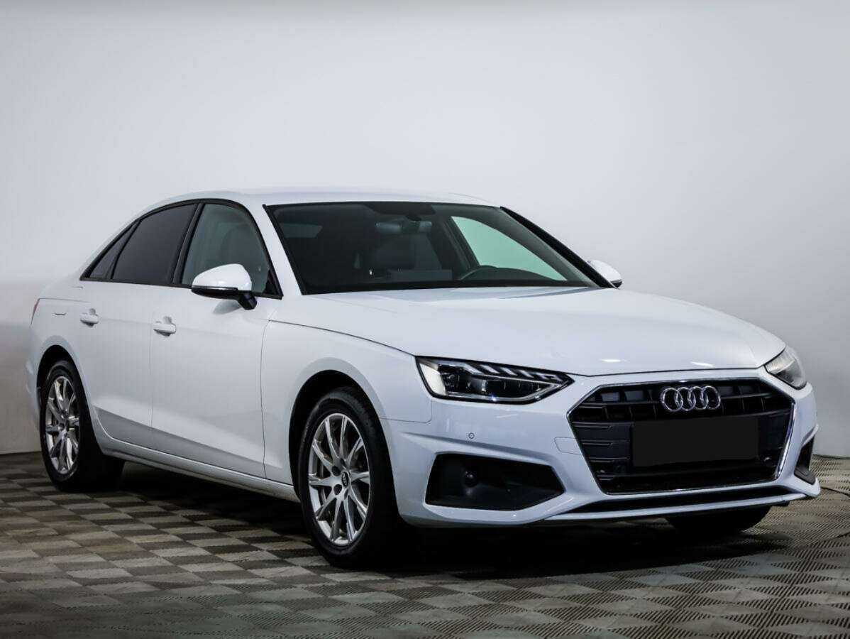 Audi A4 2021 года с пробегом. Фото: #1