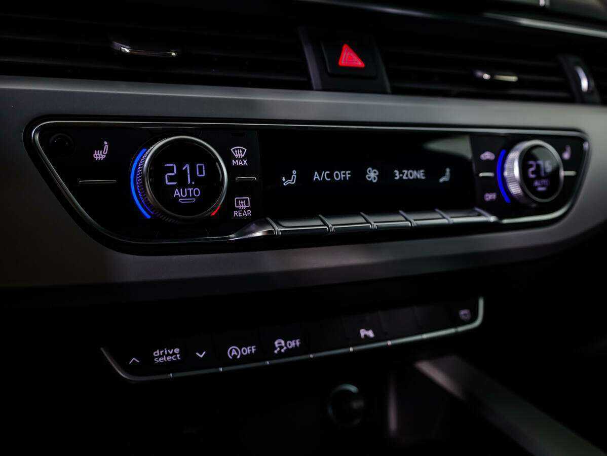 Audi A4 2021 года с пробегом. Фото: #13