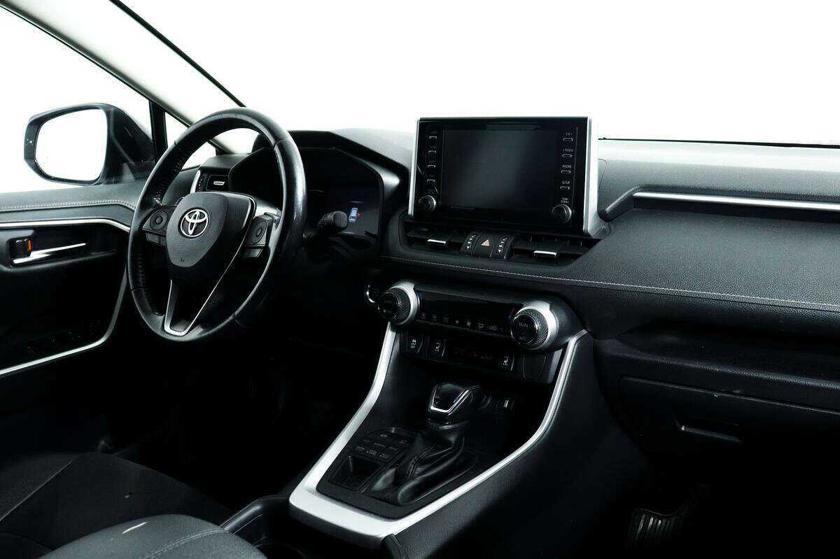 Toyota RAV4 2020 года с пробегом. Фото: #8
