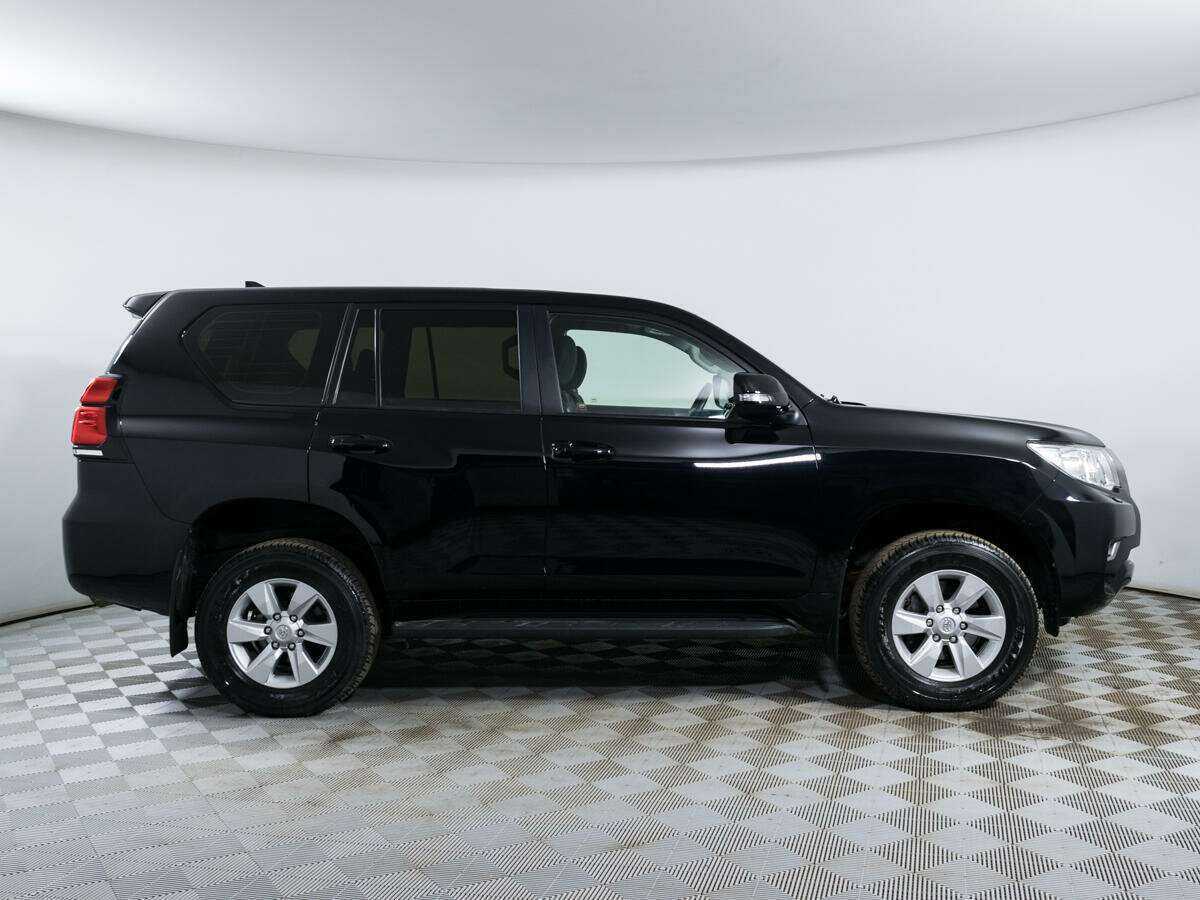 Toyota Land Cruiser Prado 2018 года с пробегом. Фото: #3