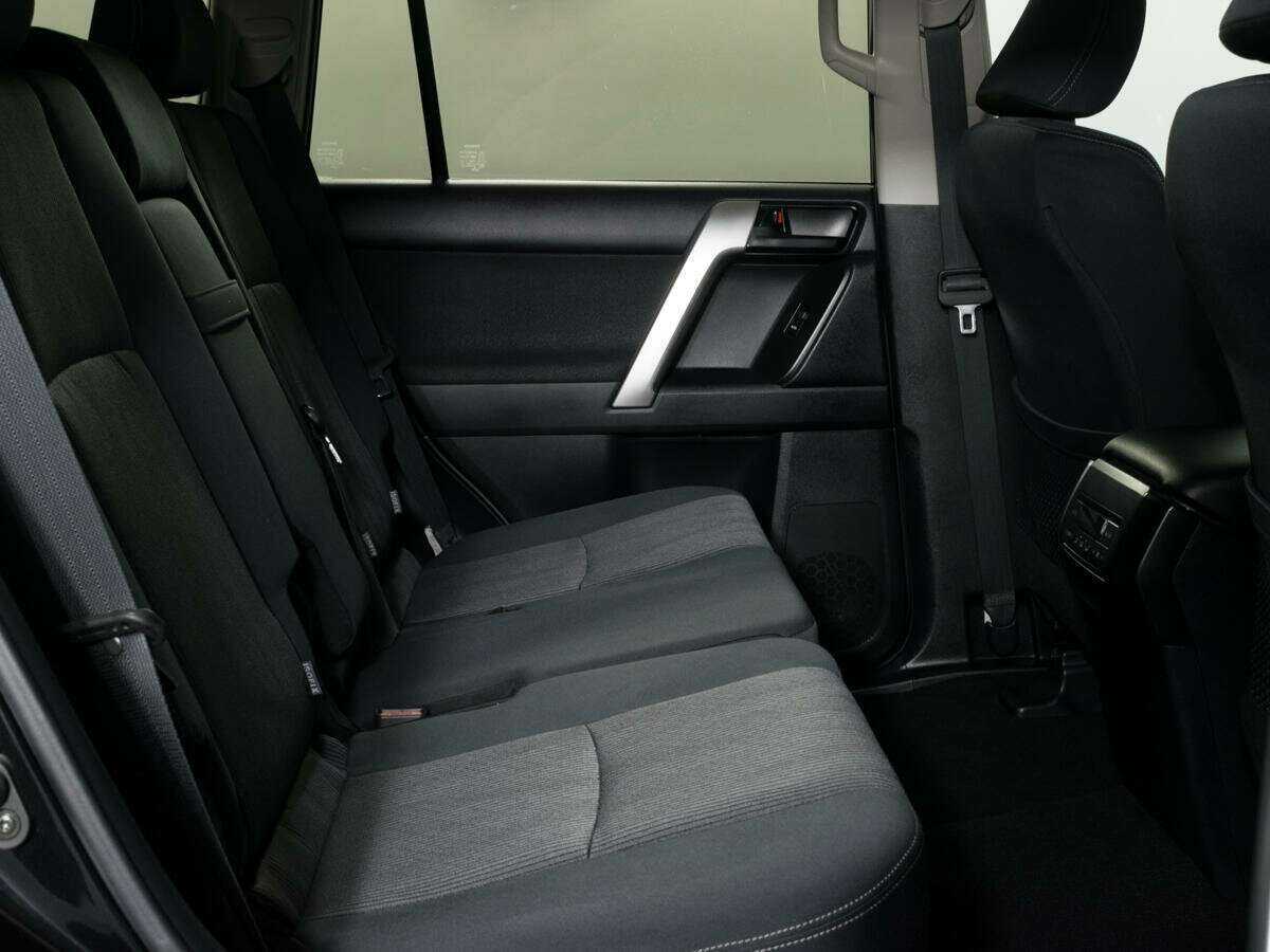Toyota Land Cruiser Prado 2018 года с пробегом. Фото: #11