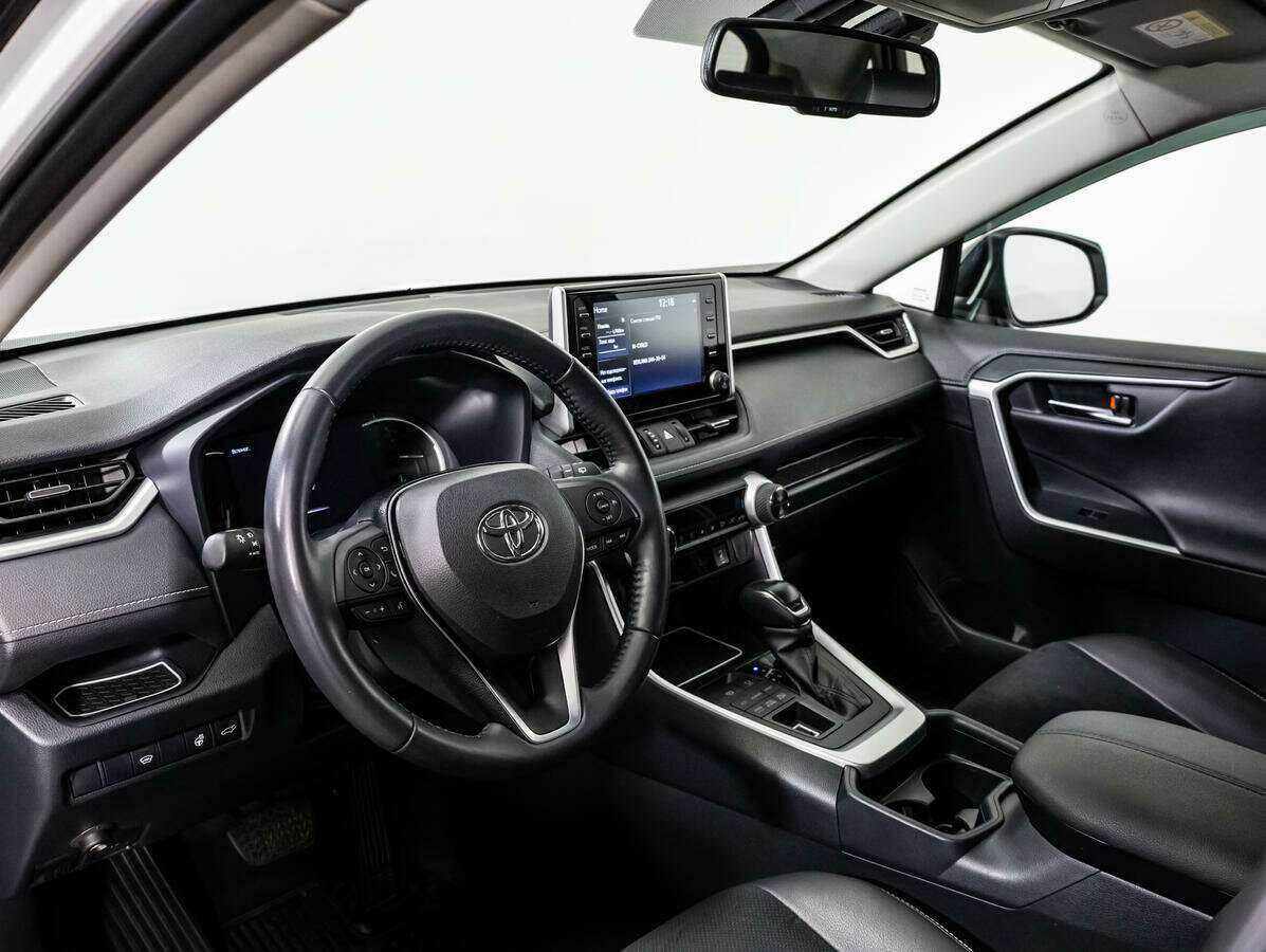 Toyota RAV4 2020 года с пробегом. Фото: #8