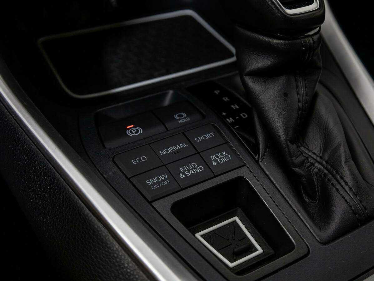 Toyota RAV4 2020 года с пробегом. Фото: #15