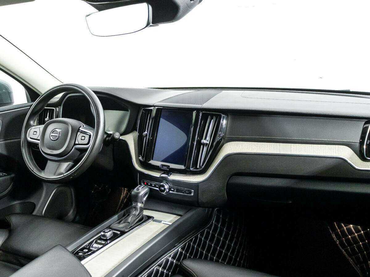 Volvo XC60 2018 года с пробегом. Фото: #8